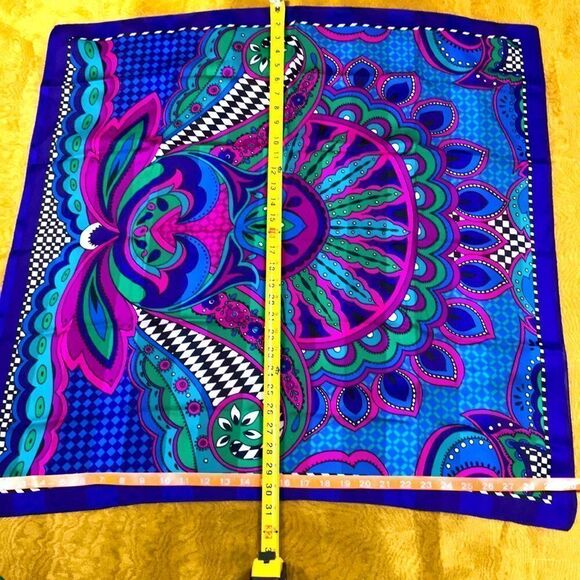 Vintage  Multicolor scarf